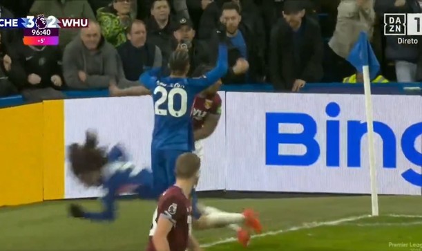 特劳雷公开致歉库库雷利亚，称冲突系一时冲动|马克·库库雷利亚|都留|本意|在场|道歉_新浪体育_新浪新闻