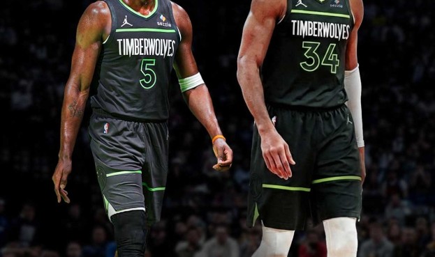 名记：字母哥把加盟森林狼&amp;搭档爱德华兹视为名单中首选！