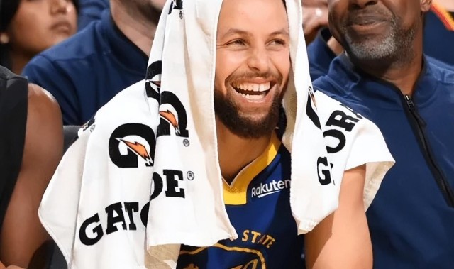 kaiyun 官网-勇士胜尼克斯！3首发轰80分，巴特勒带替补打出优势，格林仍垮！